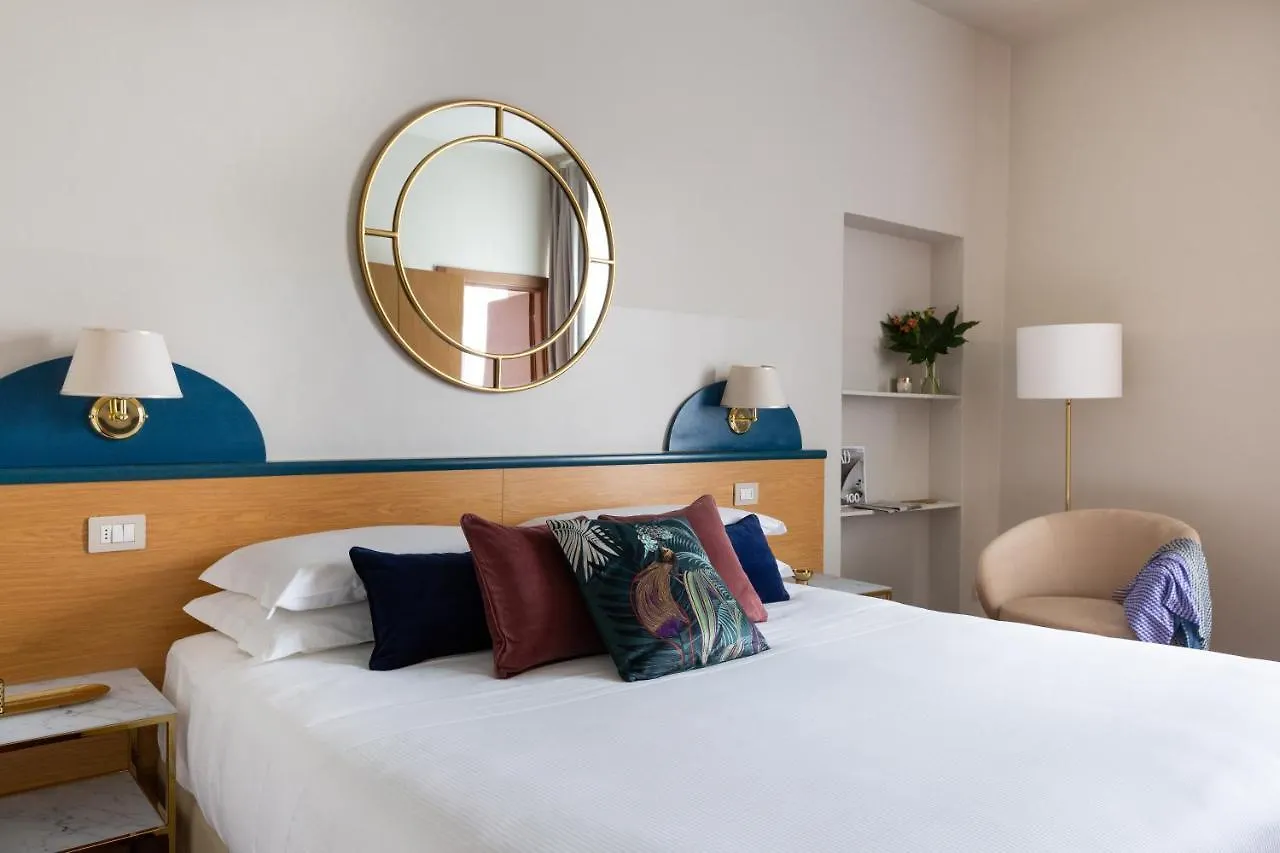 Aramis Deluxe Rooms Florence Italy