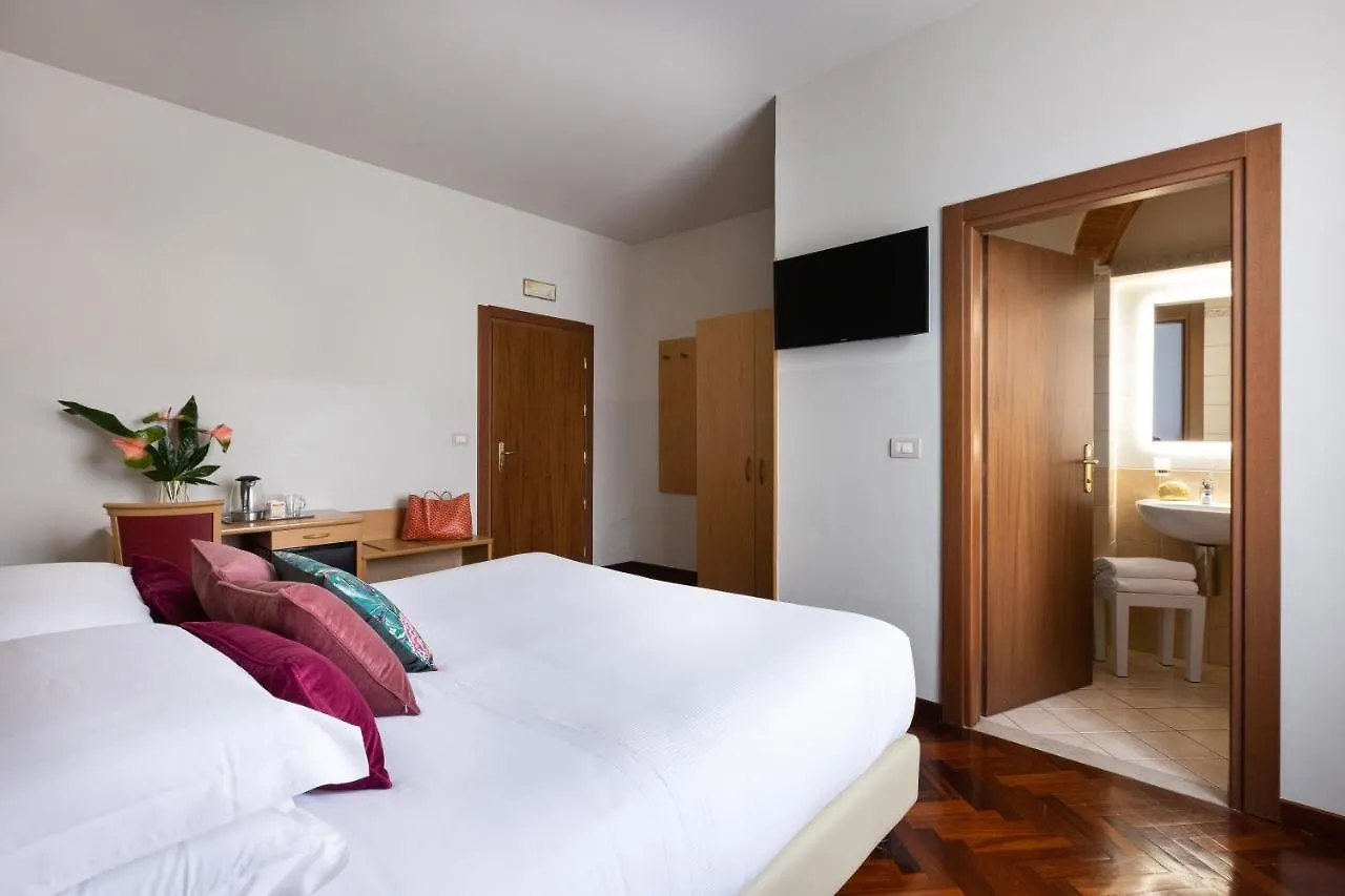 Guest house Aramis Deluxe Rooms Florence