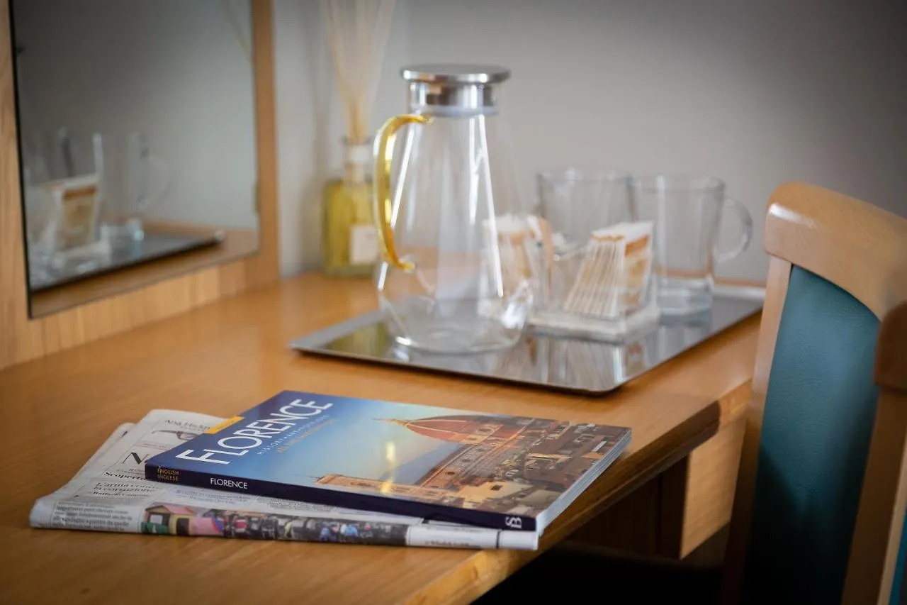 Aramis Deluxe Rooms Florence 2*,