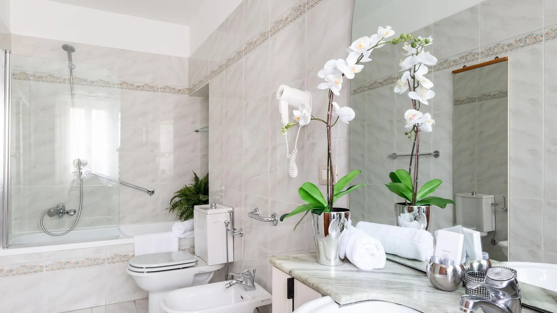 ** Pensionat Aramis Deluxe Rooms Florens Italien