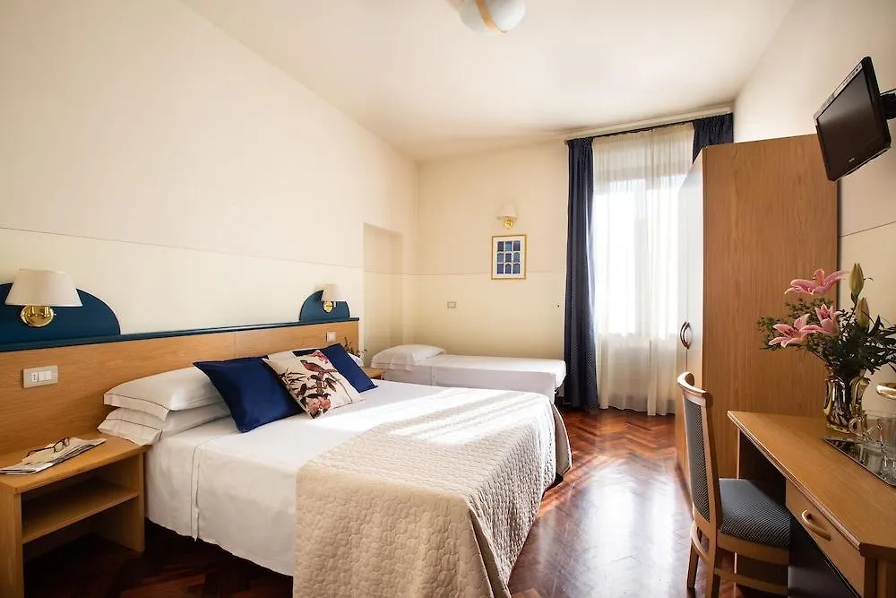 Pensionat Aramis Deluxe Rooms Florens