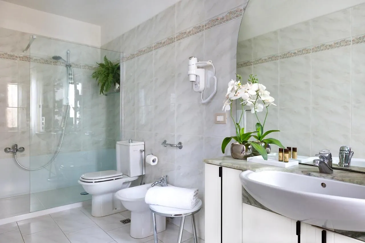 Aramis Deluxe Rooms Florens Italien