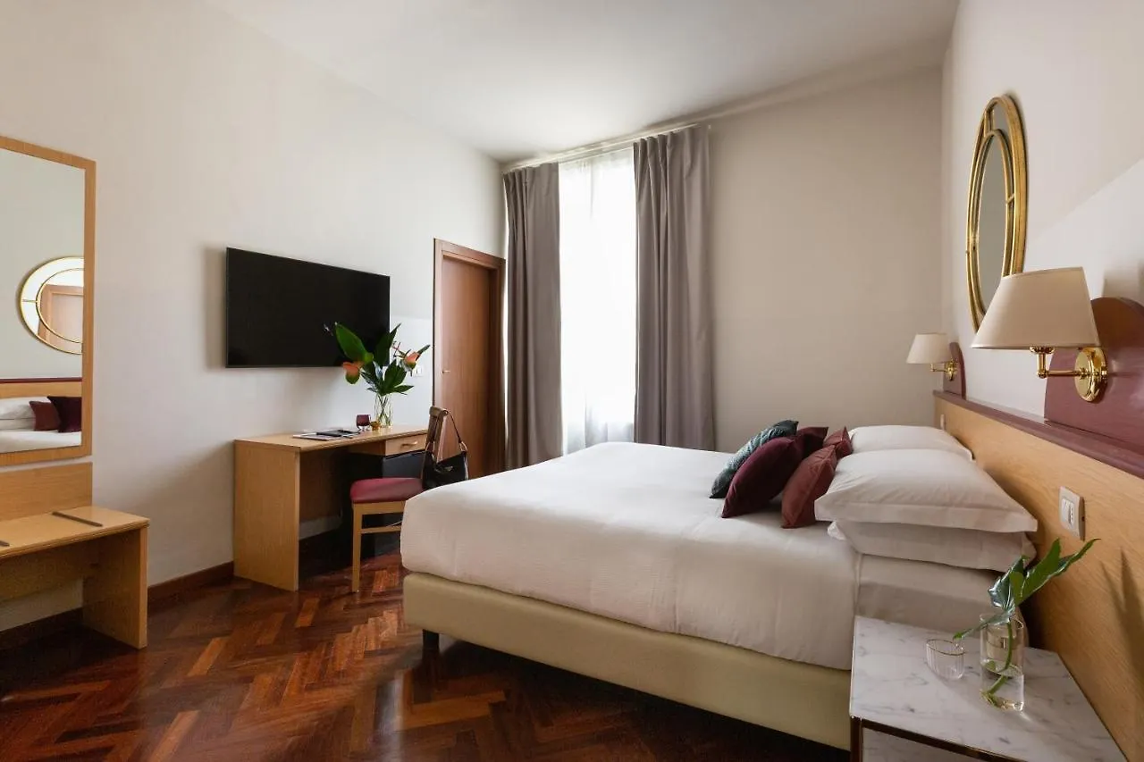 Aramis Deluxe Rooms Florenz 2*,