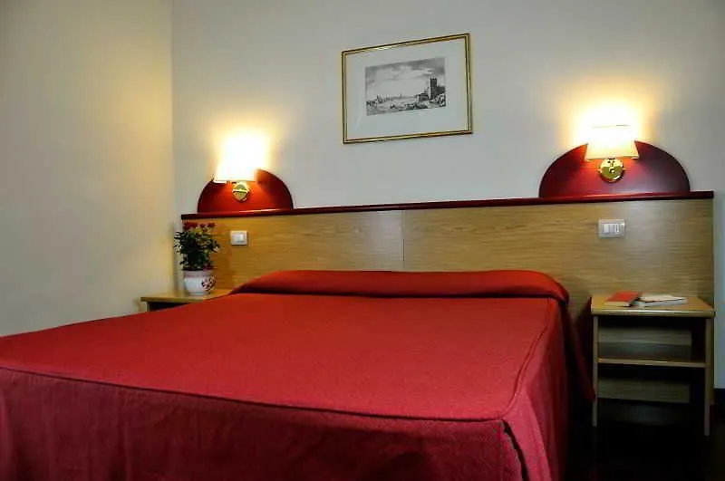 ** Gasthof Aramis Deluxe Rooms Florenz Italien