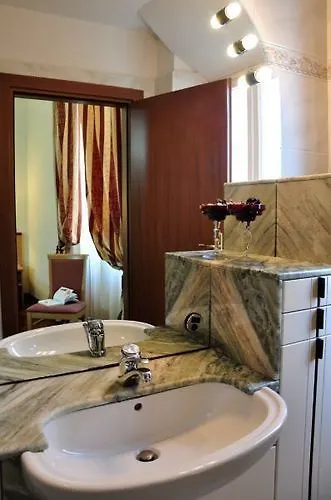 Aramis Deluxe Rooms Florenz 2*,  Italien